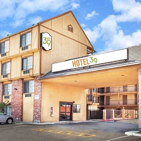 The Hotel 39 Westminster Exterior photo